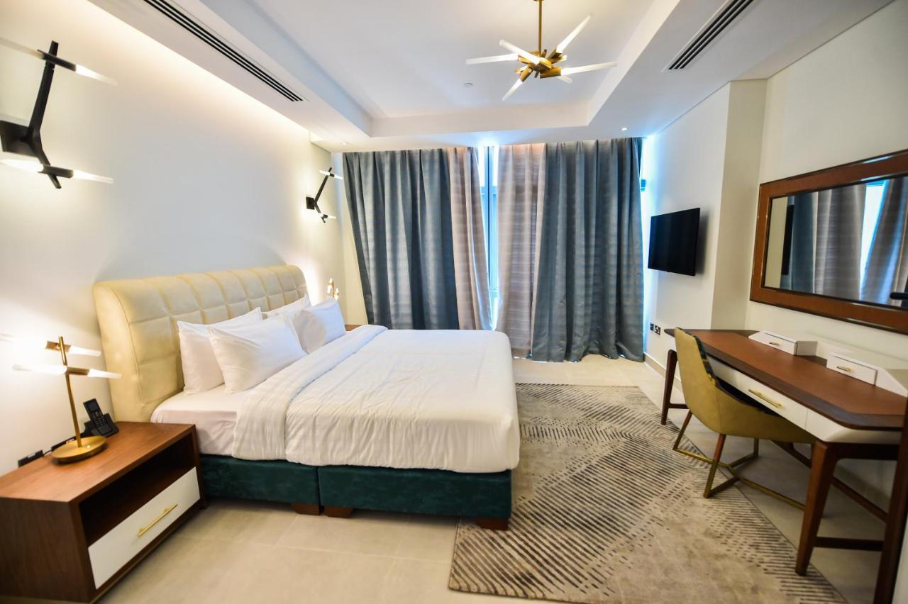 Waterfront Hotel Apartment Lusail Eksteriør bilde A bedroom at the hotel