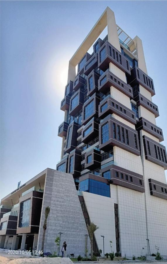 Waterfront Hotel Apartment Lusail Eksteriør bilde The building in 2018