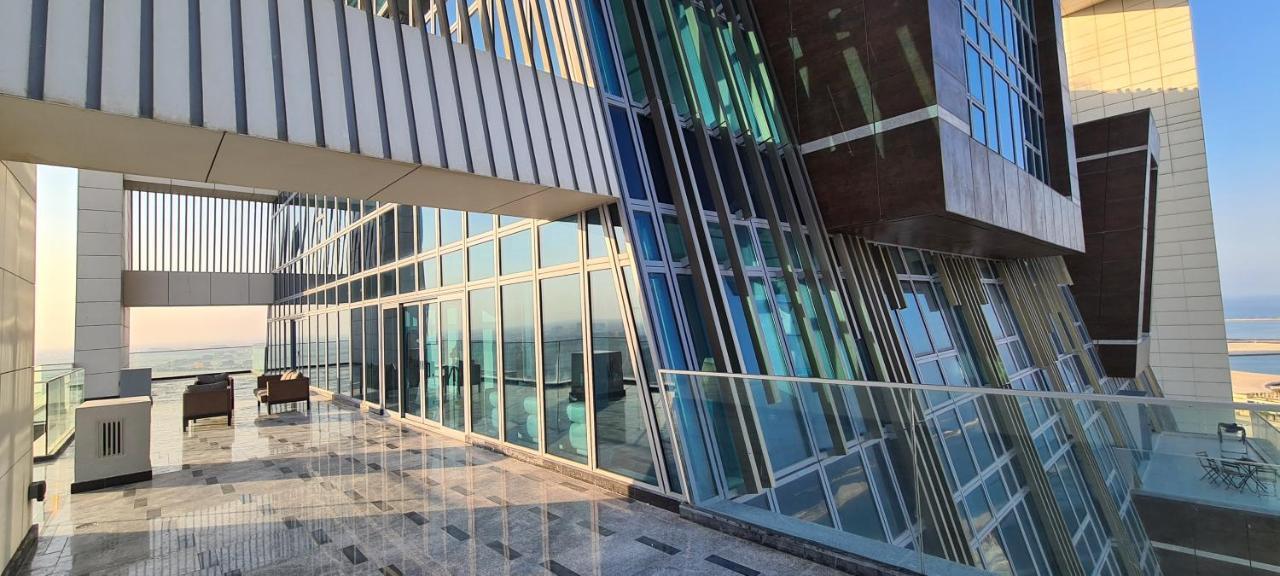 Waterfront Hotel Apartment Lusail Eksteriør bilde The 360° Sky Lounge