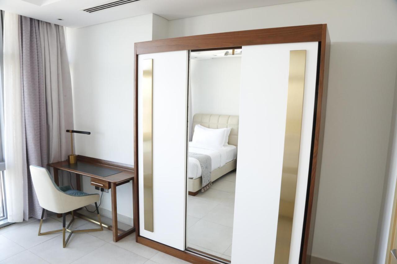 Waterfront Hotel Apartment Lusail Eksteriør bilde Sliding doors